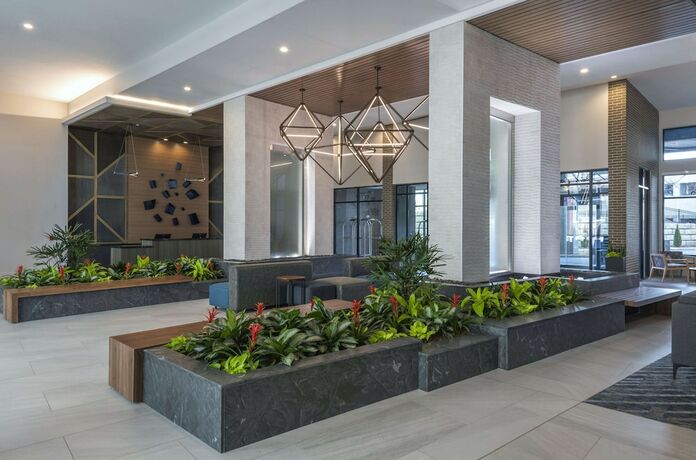Imagen general del Hotel Embassy Suites By Hilton Asheville Downtown. Foto 9