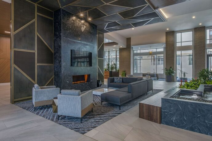 Imagen general del Hotel Embassy Suites By Hilton Asheville Downtown. Foto 10
