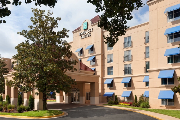 Imagen general del Hotel Embassy Suites By Hilton Atlanta Airport. Foto 1