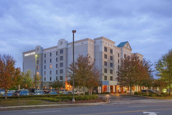 Imagen general del Hotel Embassy Suites By Hilton Atlanta Alpharetta. Foto 1