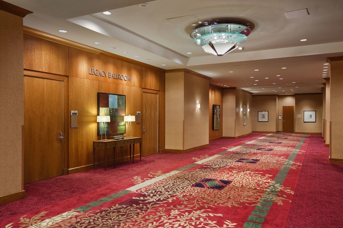 Imagen de los interiores del Hotel Embassy Suites By Hilton Atlanta At Centennial Olympic Park. Foto 7