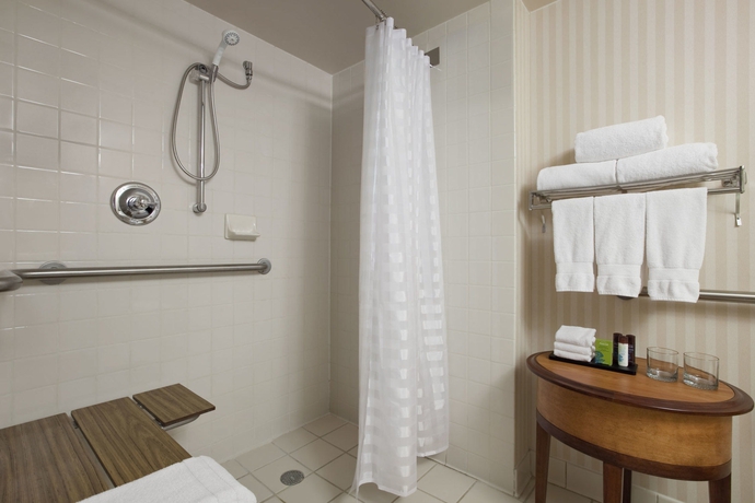 Imagen de la habitación del Hotel Embassy Suites By Hilton Atlanta At Centennial Olympic Park. Foto 6