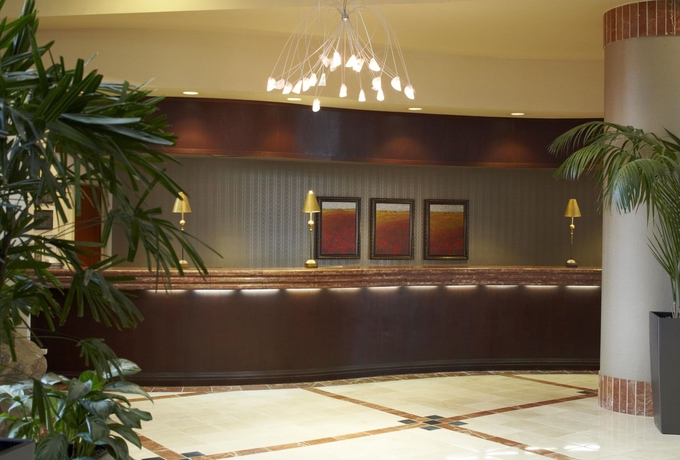 Imagen de los interiores del Hotel Embassy Suites By Hilton Atlanta Buckhead. Foto 9
