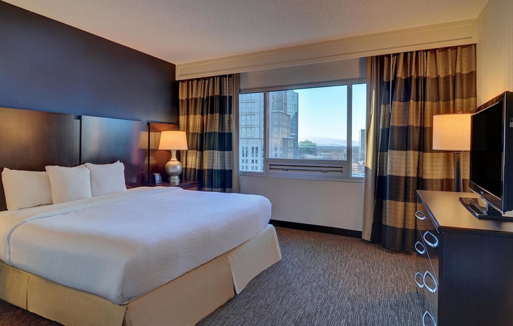 Imagen de los interiores del Hotel Embassy Suites By Hilton Atlanta Buckhead. Foto 11