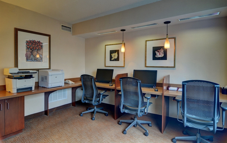 Imagen de los interiores del Hotel Embassy Suites By Hilton Atlanta Buckhead. Foto 12