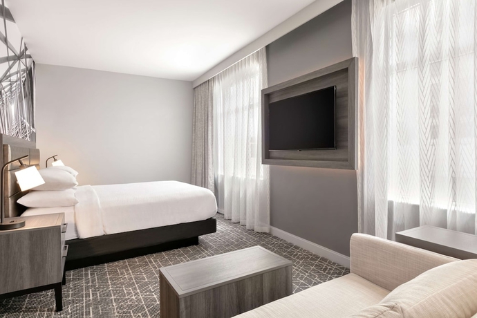 Imagen de la habitación del Hotel Embassy Suites By Hilton Atlanta Midtown. Foto 4