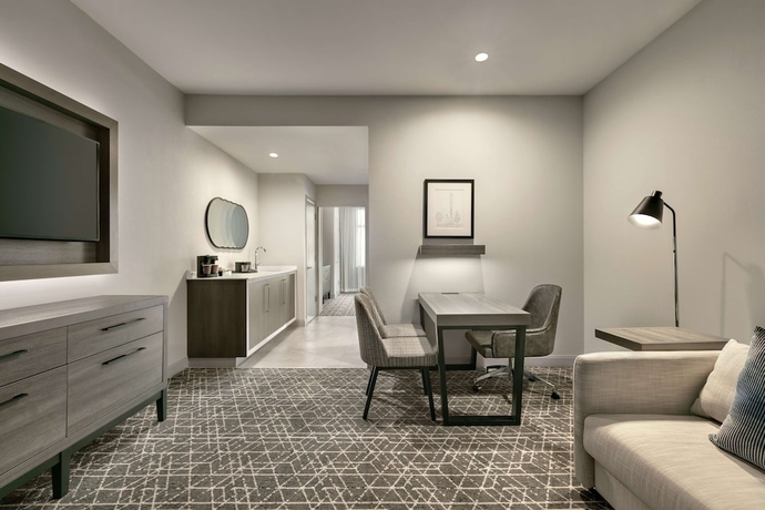 Imagen de la habitación del Hotel Embassy Suites By Hilton Atlanta Midtown. Foto 16