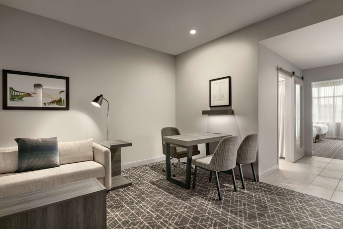 Imagen de la habitación del Hotel Embassy Suites By Hilton Atlanta Midtown. Foto 17