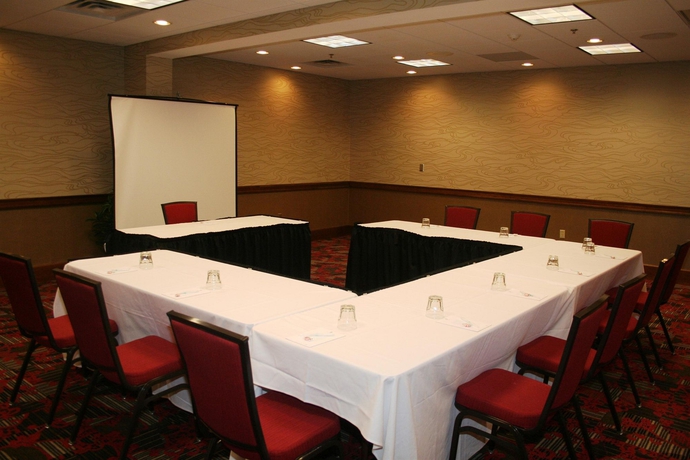 Imagen de los interiores del Hotel Embassy Suites By Hilton Atlanta Perimeter Center. Foto 9