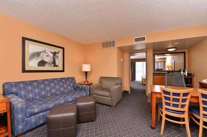 Imagen de los interiores del Hotel Embassy Suites By Hilton Austin Central. Foto 10