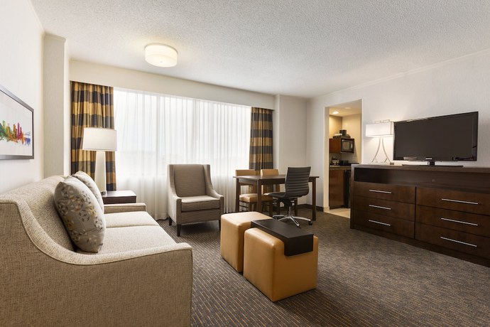 Imagen de la habitación del Hotel Embassy Suites By Hilton Baltimore At Bwi Airport. Foto 7