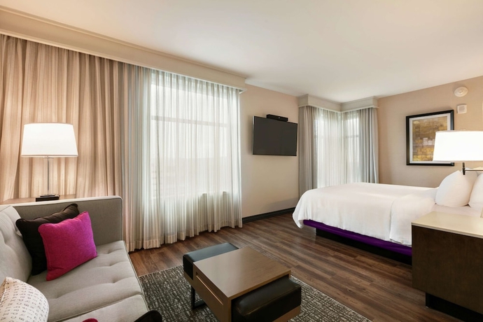 Imagen de la habitación del Hotel Embassy Suites By Hilton Berkeley Heights. Foto 8