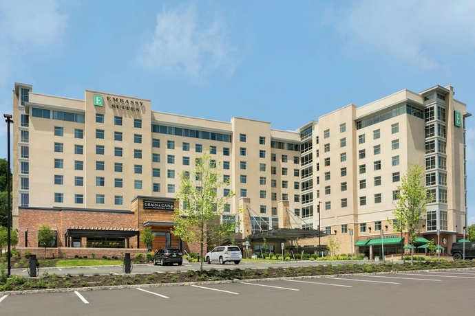 Imagen general del Hotel Embassy Suites By Hilton Berkeley Heights. Foto 1