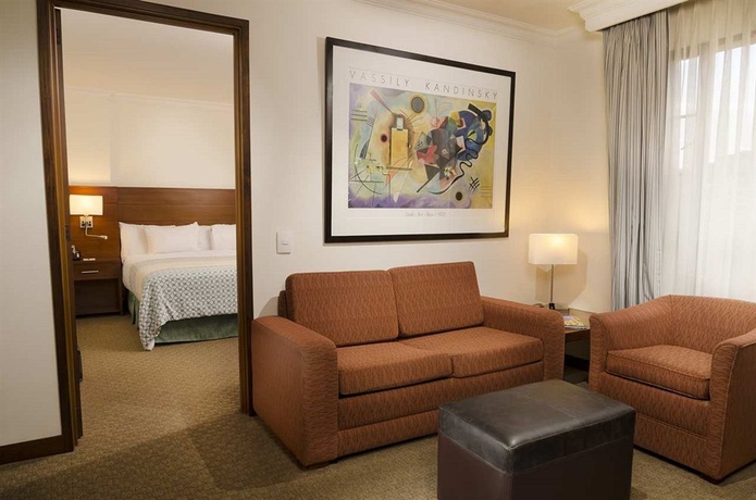 Imagen de los interiores del Hotel Embassy Suites By Hilton Bogota - Rosales. Foto 9