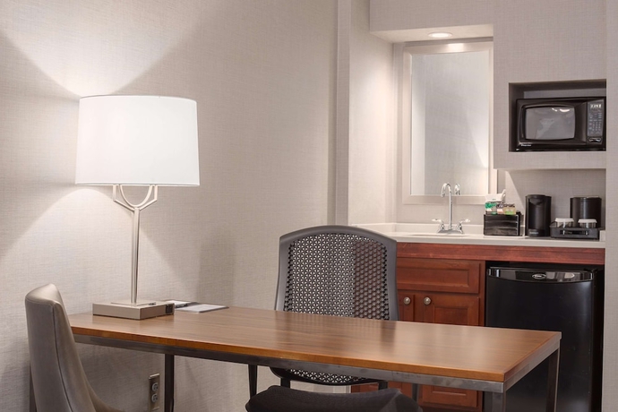 Imagen de la habitación del Hotel Embassy Suites By Hilton Boston Marlborough. Foto 11