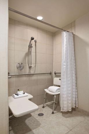 Imagen de la habitación del Hotel Embassy Suites By Hilton Boston Marlborough. Foto 15