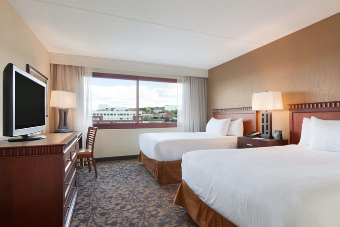Imagen de la habitación del Hotel Embassy Suites By Hilton Boston Waltham. Foto 2