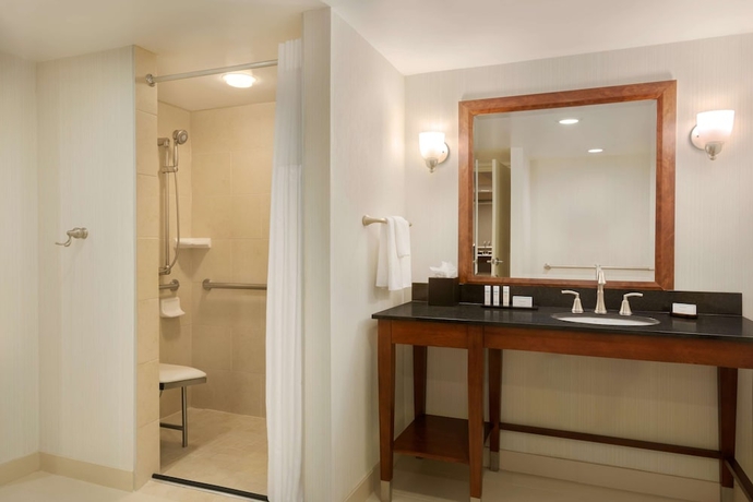 Imagen de los interiores del Hotel Embassy Suites By Hilton Boston Waltham. Foto 10