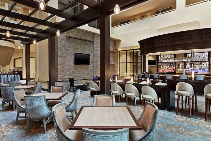 Imagen de los interiores del Hotel Embassy Suites By Hilton Boston Waltham. Foto 15