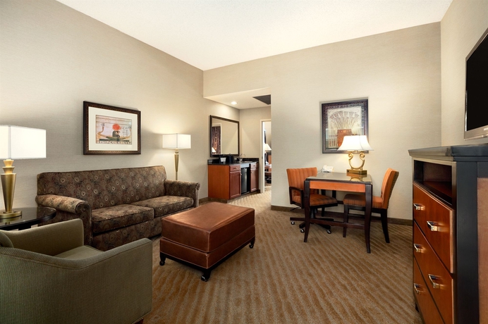 Imagen de los interiores del Hotel Embassy Suites By Hilton Brea North Orange County. Foto 10