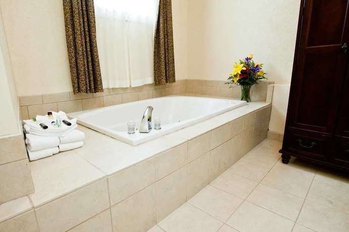 Imagen de la habitación del Hotel Embassy Suites By Hilton Charleston Historic District. Foto 4