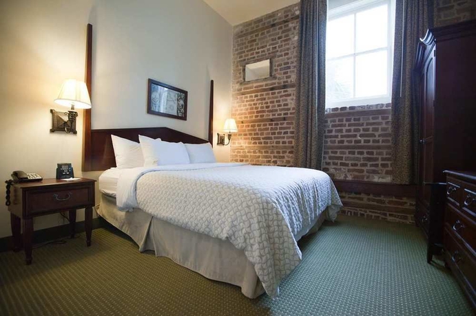 Imagen de la habitación del Hotel Embassy Suites By Hilton Charleston Historic District. Foto 6
