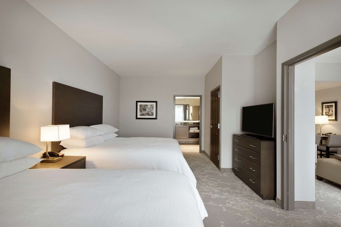 Imagen de la habitación del Hotel Embassy Suites By Hilton Charlotte Ayrsley. Foto 10