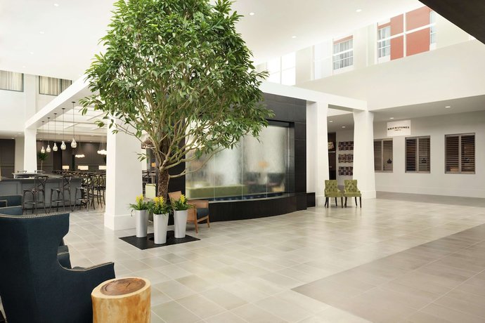 Imagen de los interiores del Hotel Embassy Suites By Hilton Charlotte Ayrsley. Foto 20