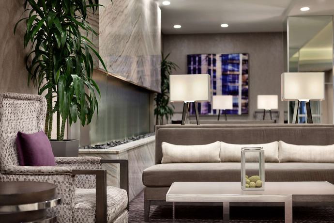Imagen de los interiores del Hotel Embassy Suites By Hilton Charlotte Uptown. Foto 20