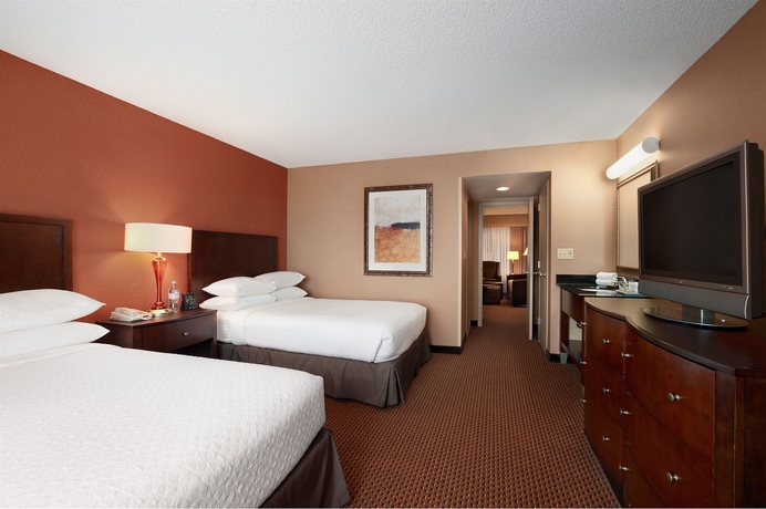 Imagen de la habitación del Hotel Embassy Suites By Hilton Chicago Lombard Oak Brook. Foto 4