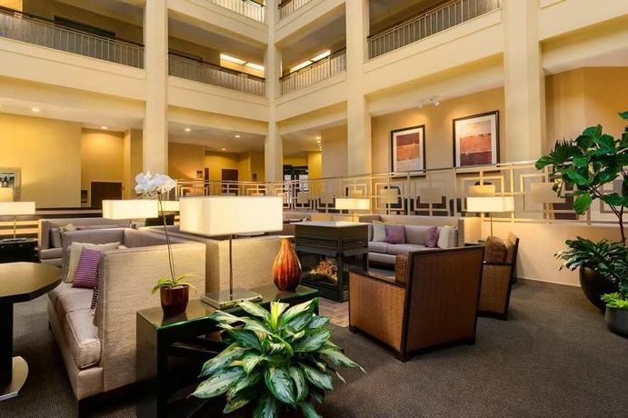 Imagen general del Hotel Embassy Suites By Hilton Chicago North Shore Deerfield. Foto 1