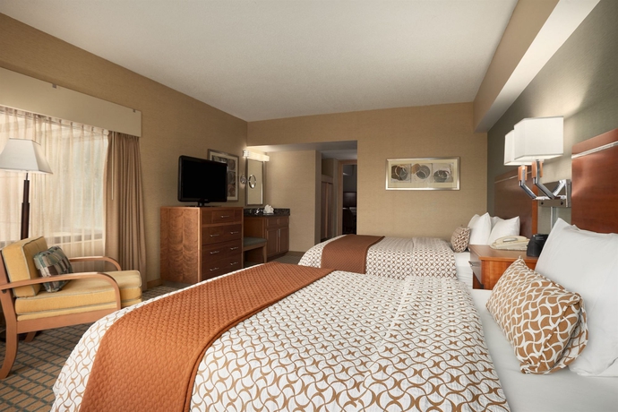 Imagen de la habitación del Hotel Embassy Suites By Hilton Chicago O'hare Rosemont. Foto 5