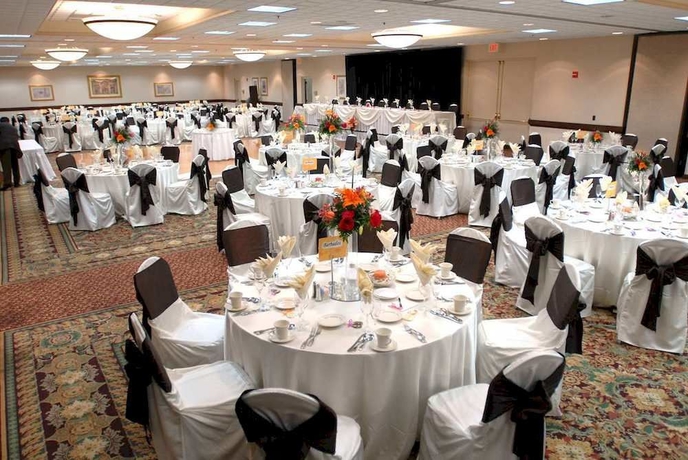 Imagen de los interiores del Hotel Embassy Suites By Hilton Chicago Schaumburg Woodfield. Foto 11