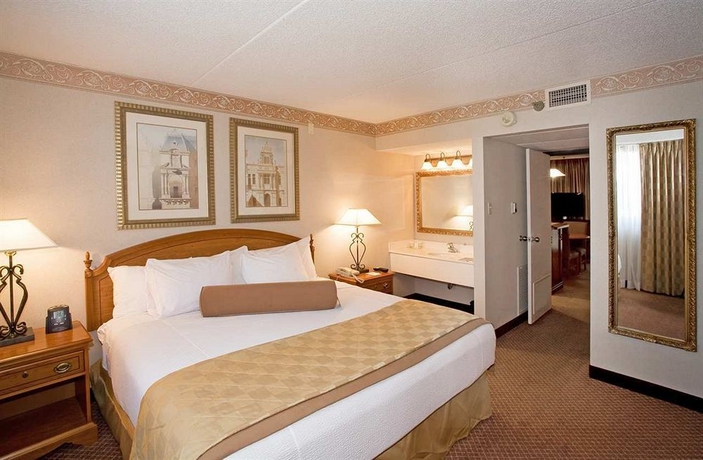 Imagen de la habitación del Hotel Embassy Suites By Hilton Chicago Schaumburg Woodfield. Foto 6
