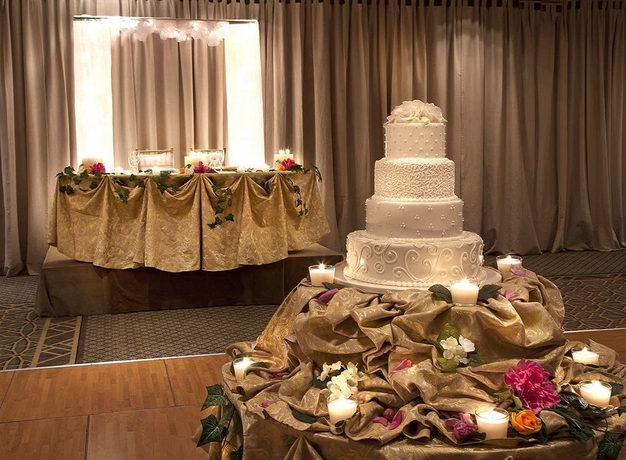 Imagen de los interiores del Hotel Embassy Suites By Hilton Chicago Schaumburg Woodfield. Foto 16