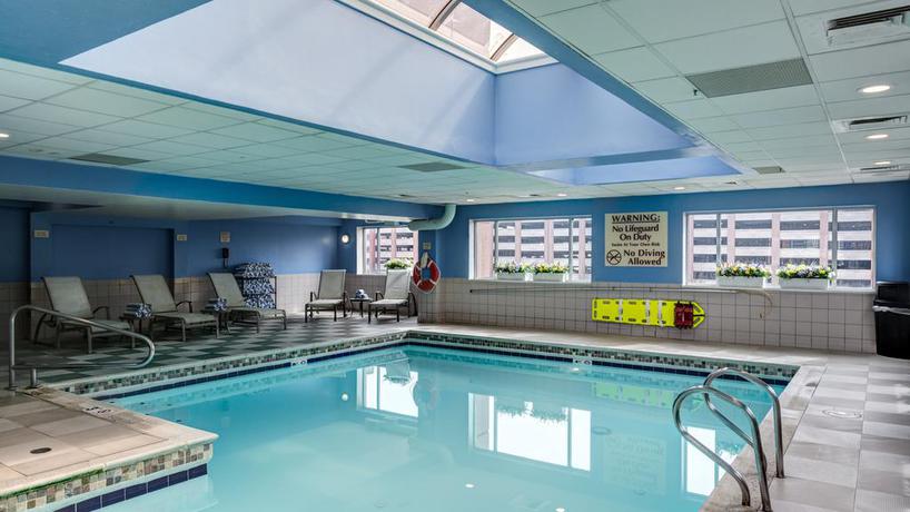 Imagen general del Hotel Embassy Suites By Hilton Cincinnati Rivercenter. Foto 5