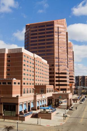 Imagen general del Hotel Embassy Suites By Hilton Cincinnati Rivercenter. Foto 6