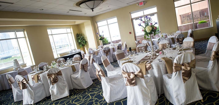Imagen general del Hotel Embassy Suites By Hilton Cincinnati Rivercenter. Foto 11