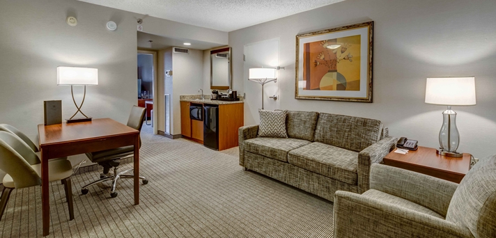 Imagen general del Hotel Embassy Suites By Hilton Cincinnati Rivercenter. Foto 14