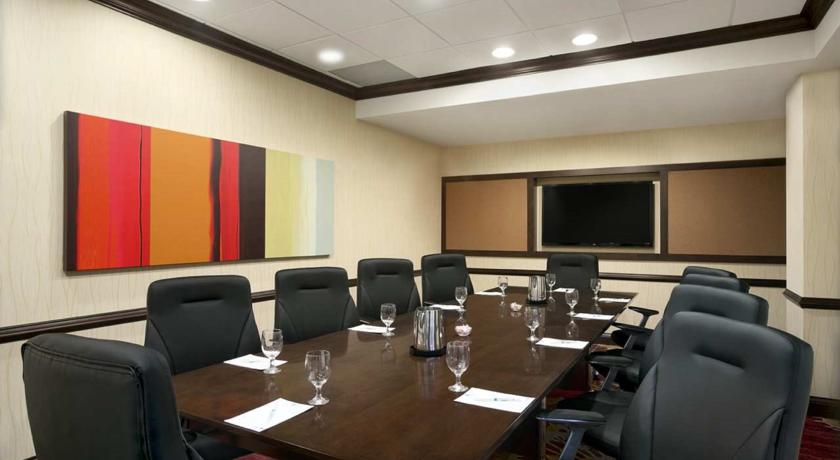 Imagen general del Hotel Embassy Suites By Hilton Cleveland Beachwood. Foto 4