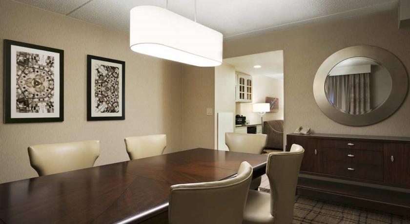 Imagen general del Hotel Embassy Suites By Hilton Cleveland Beachwood. Foto 7