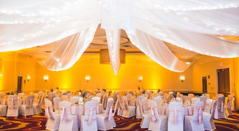Imagen general del Hotel Embassy Suites By Hilton Cleveland Beachwood. Foto 11