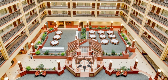 Imagen general del Hotel Embassy Suites By Hilton Cleveland Rockside. Foto 3