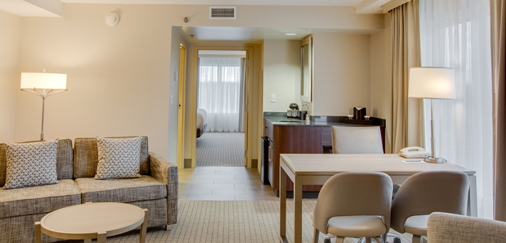 Imagen general del Hotel Embassy Suites By Hilton Cleveland Rockside. Foto 12