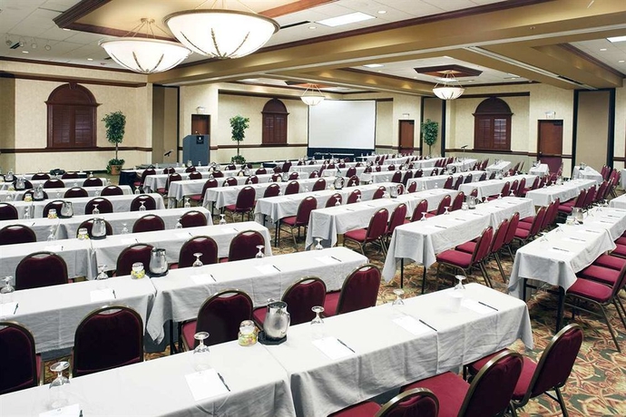 Imagen de los interiores del Hotel Embassy Suites By Hilton Columbia Greystone. Foto 11