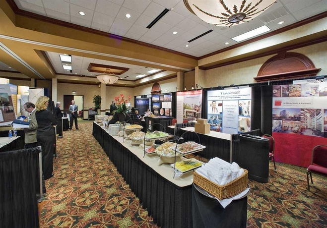 Imagen del bar/restaurante del Hotel Embassy Suites By Hilton Columbia Greystone. Foto 2