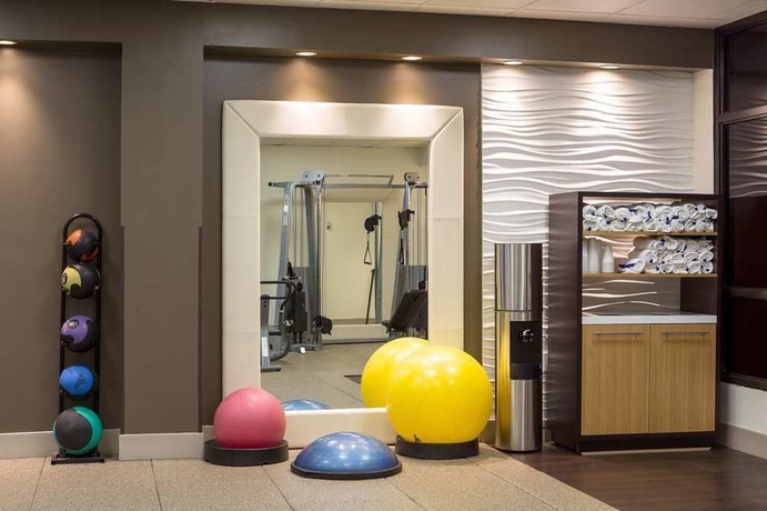 Imagen de los interiores del Hotel Embassy Suites By Hilton Columbia Greystone. Foto 16