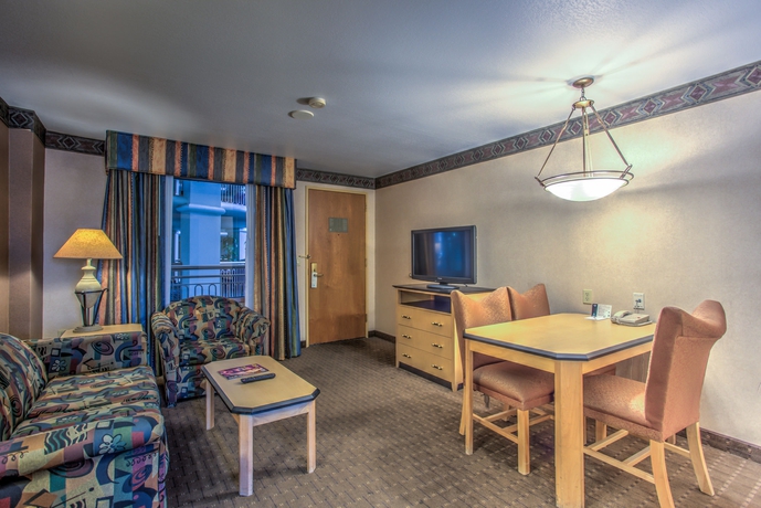 Imagen de los interiores del Hotel Embassy Suites By Hilton Convention Center Las Vegas. Foto 15