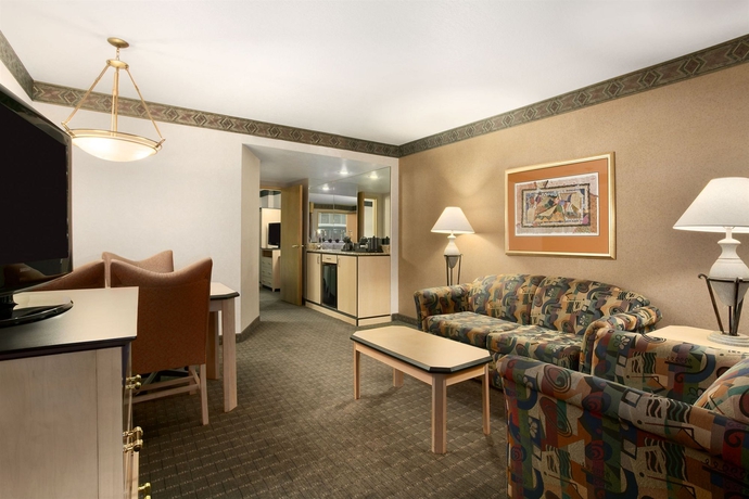 Imagen de los interiores del Hotel Embassy Suites By Hilton Convention Center Las Vegas. Foto 16