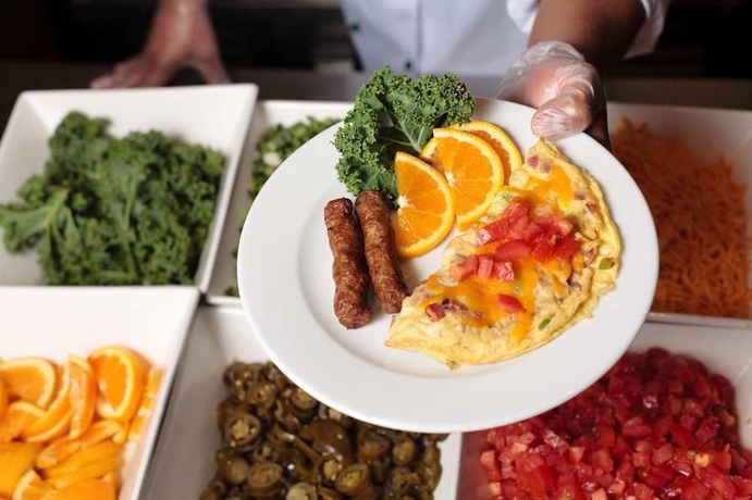 Imagen del bar/restaurante del Hotel Embassy Suites By Hilton Dallas Dfw Airport North. Foto 4